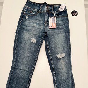 YMI(Royalty For Me)- WannaBettaButt 3-Button High Rise Fray Hem Flood Jean, Sz 7